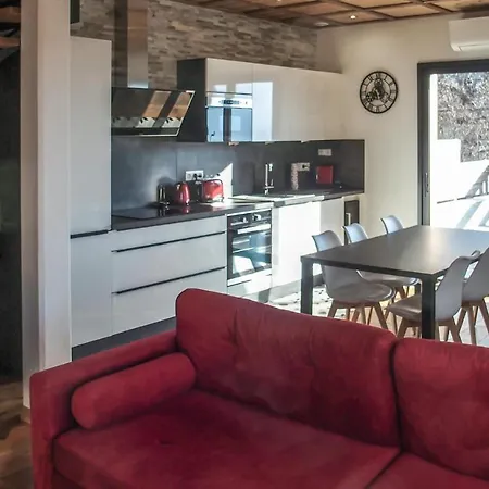 Holiday home Beautiful In Saint-pierre-dalbigny
